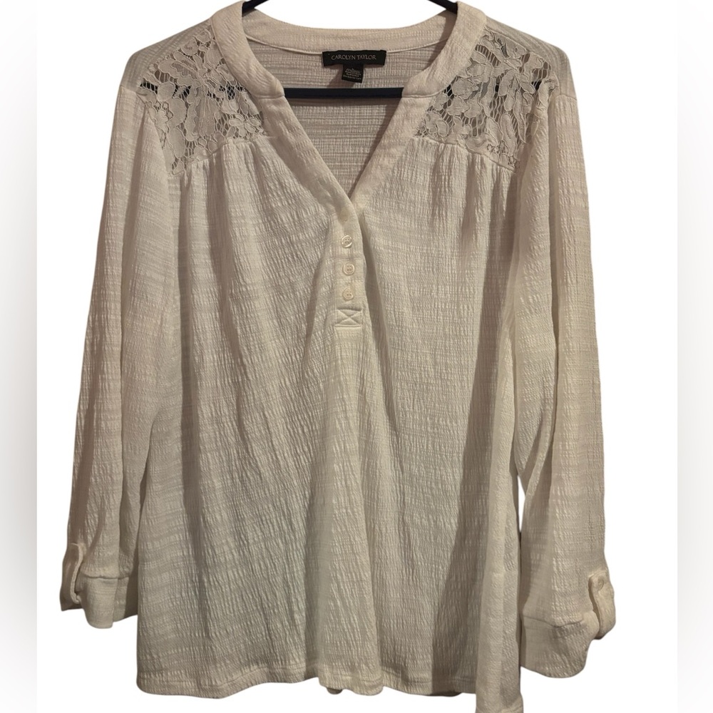 Carolyn Taylor Women's Cream Lace Accent Blouse size L - excellent condition